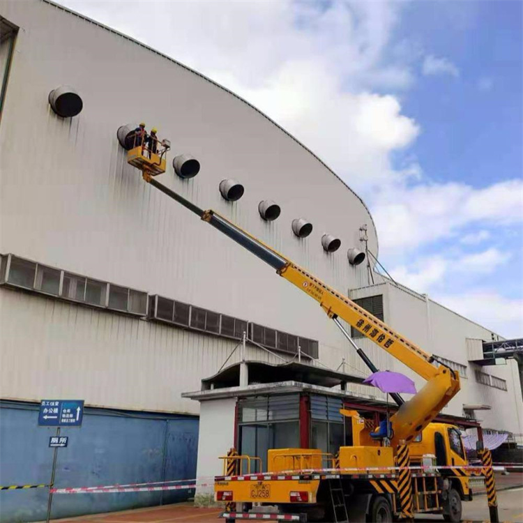 霸州高空作业车出租服务：专业广告牌安装解决方案