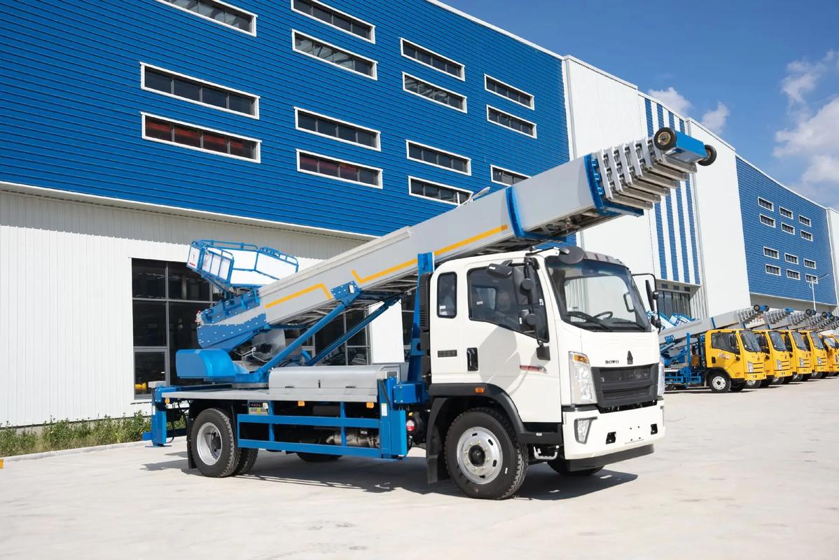 霸州出租云梯车高空作业车 建筑垃圾搬运